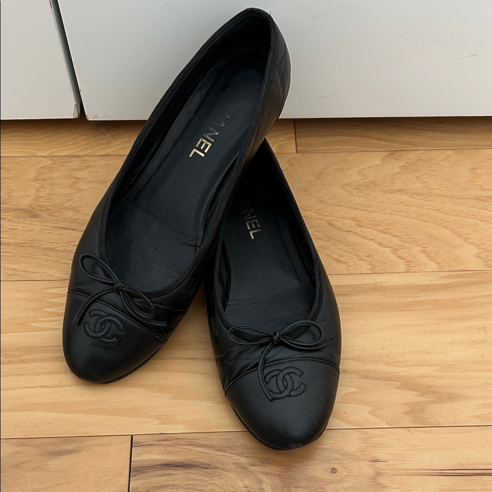 Chanel Black Leather Ballet Flats